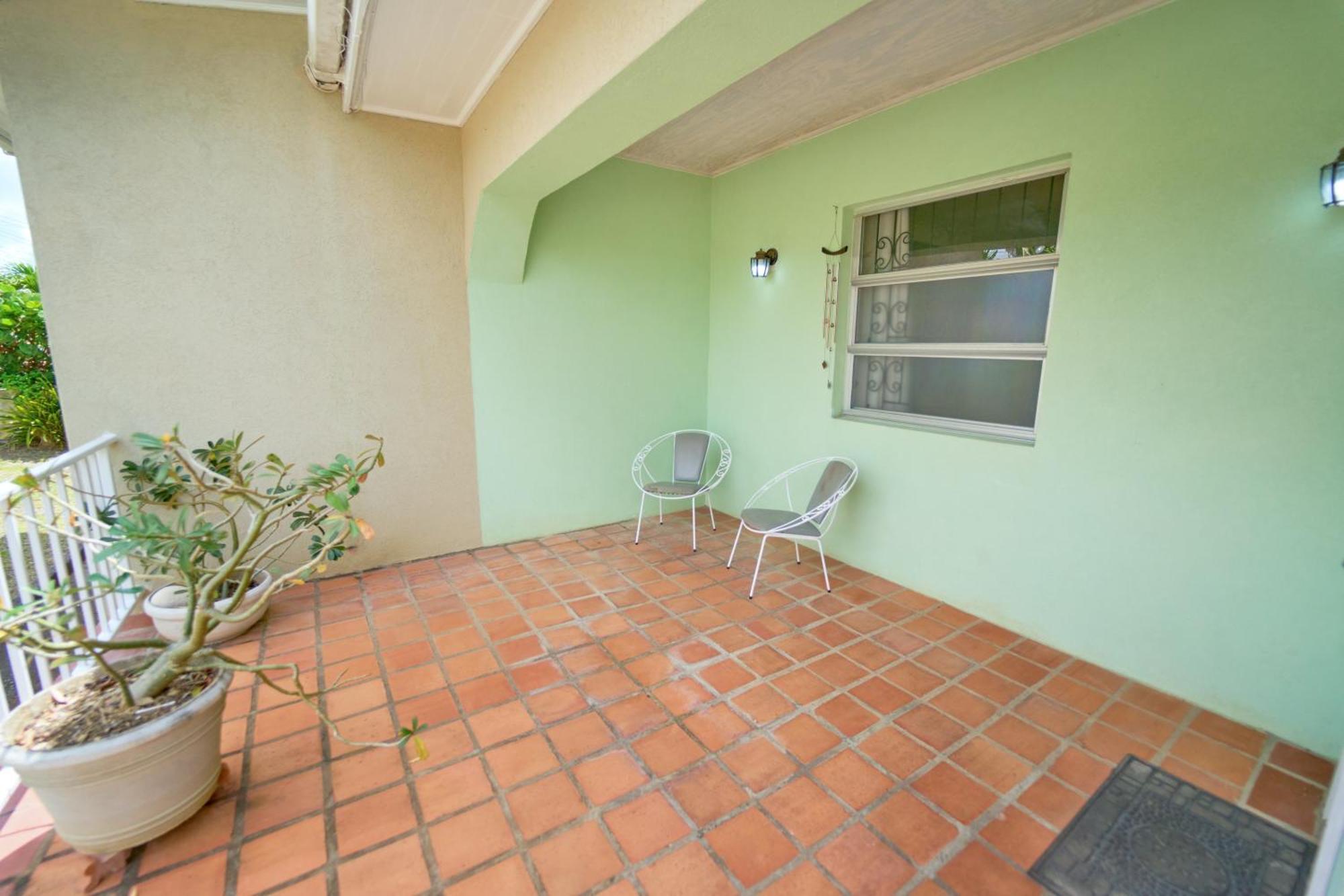 Spacious 3-Bedroom Home - Regency Park Bridgetown Exterior foto