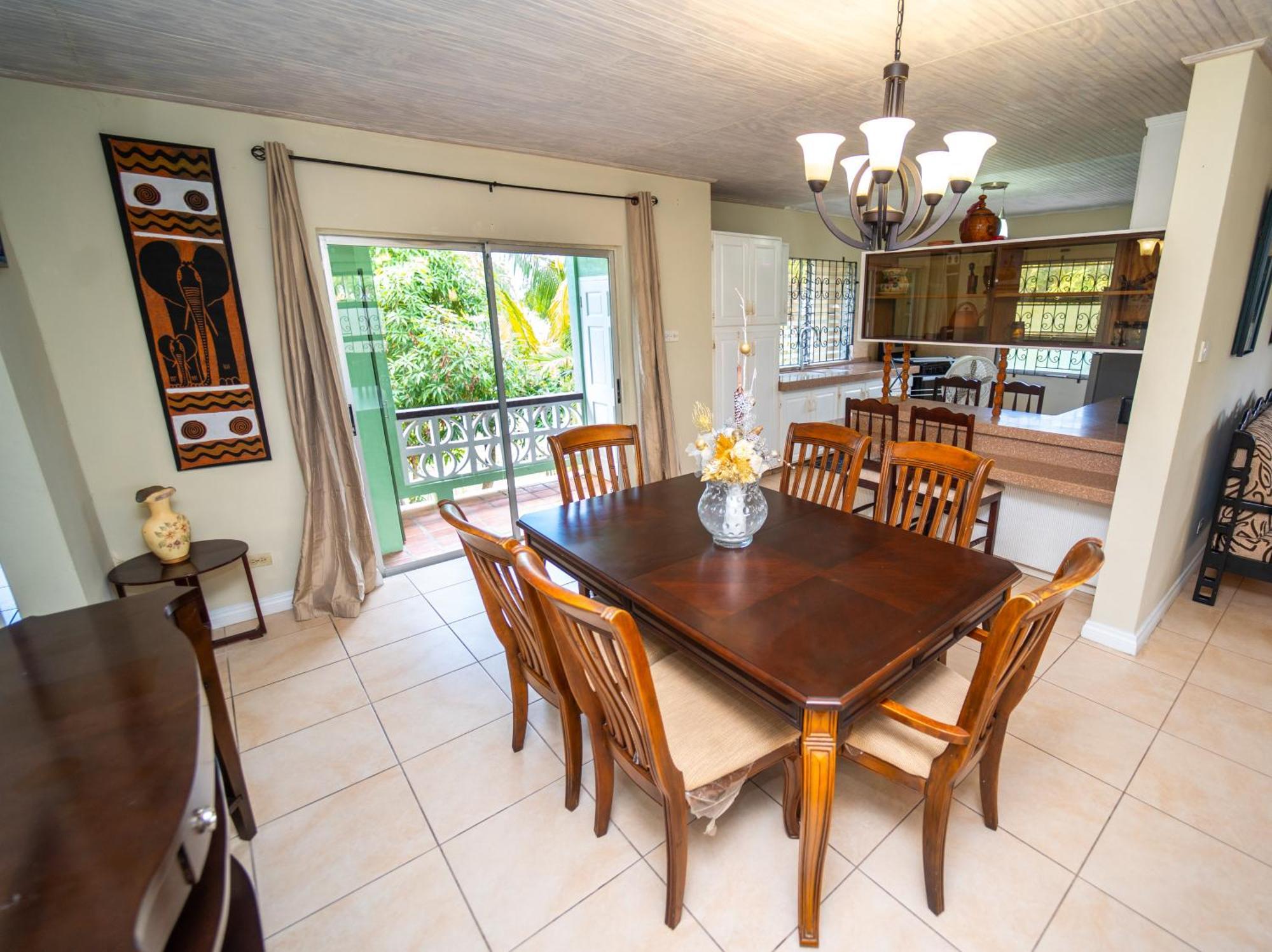 Spacious 3-Bedroom Home - Regency Park Bridgetown Exterior foto